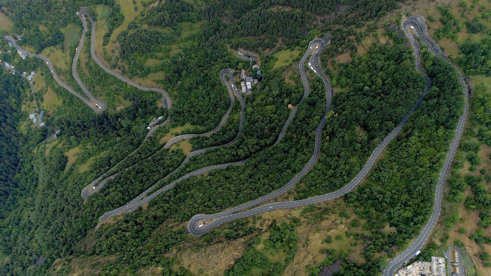 ALPE DHUEZ hairpins