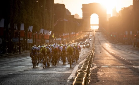 Tour de France’s traditional closing stage